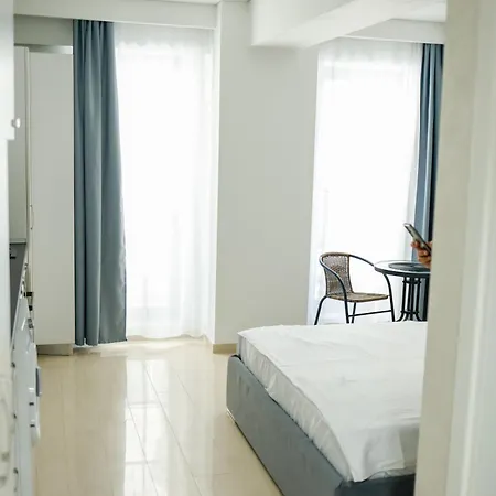 Deluxe Astoria Daire Navodari